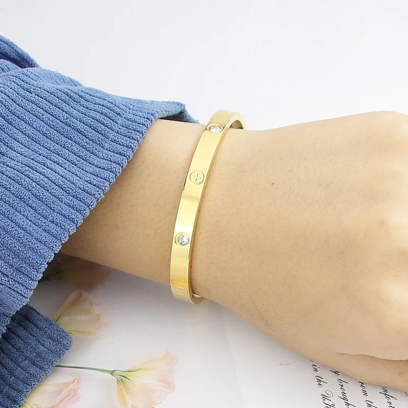 Cross Nut Nail Stainless steel with stones Bracelet