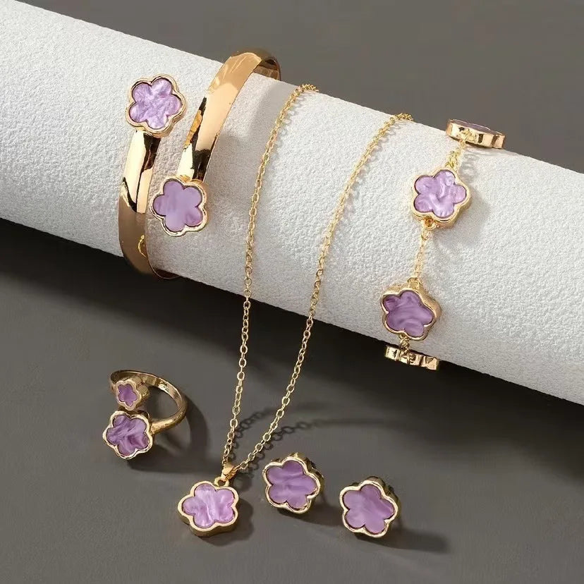Five-Piece Set Flower Clover