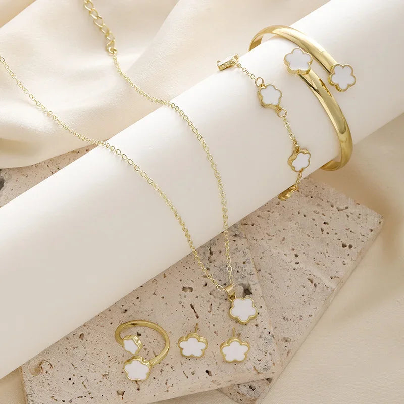 Five-Piece Set Flower Clover