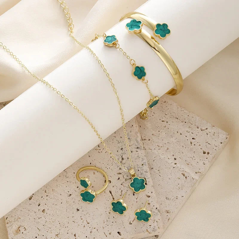 Five-Piece Set Flower Clover